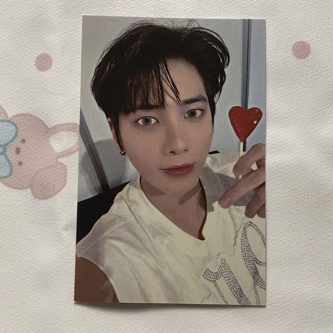 

[USED] Taehyung TXT Love Language Sanok Trading Card