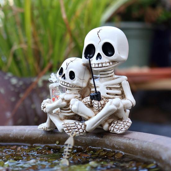 Skeleton Ornament Parent-Child Skull Fishing Design Hand-Painted Resin Figure Garden