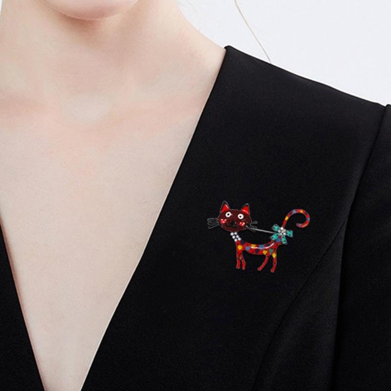 Animal Lapel Brooch Pin, Playful Cats Design with Enamel-Look Finish, Neck Detail, Single Outfit Accent Piece