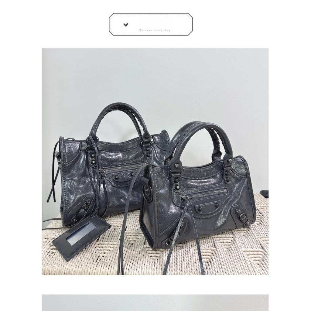 Hot Girl Cool Studded Caggle Motorcycle Bag Twist Tote Bag Oil Wax Cowhide Tote Bag Women's Single Shoulder Underarm Bag