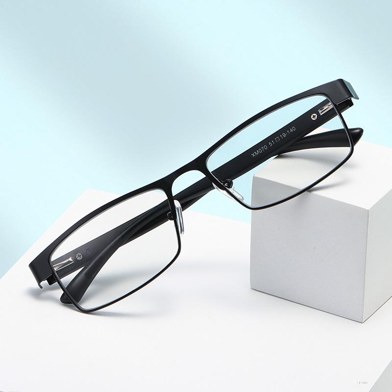 Photochromic Glasses 2024 Men's Reading Glasses Anti-blue Light Sun Glasses Metal Frame HD Reading Glasses Women +1.0 To +4.0