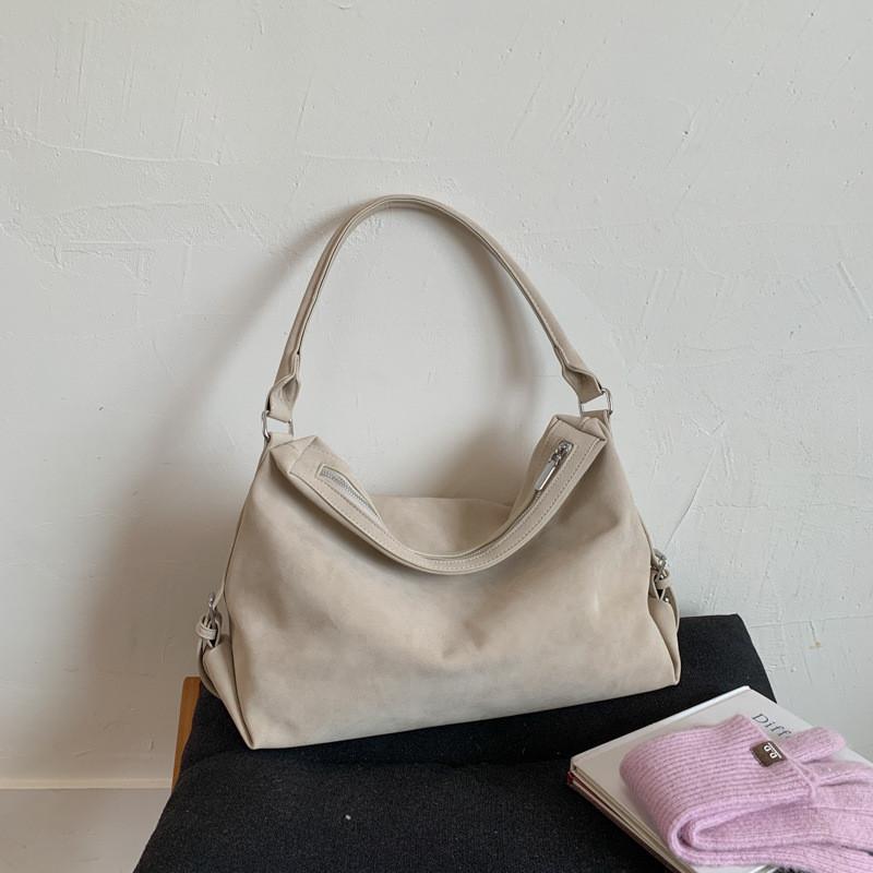 IELGY Women s Retro Underarm Tote Bag - Perfect for Autumn/Winter Commuting