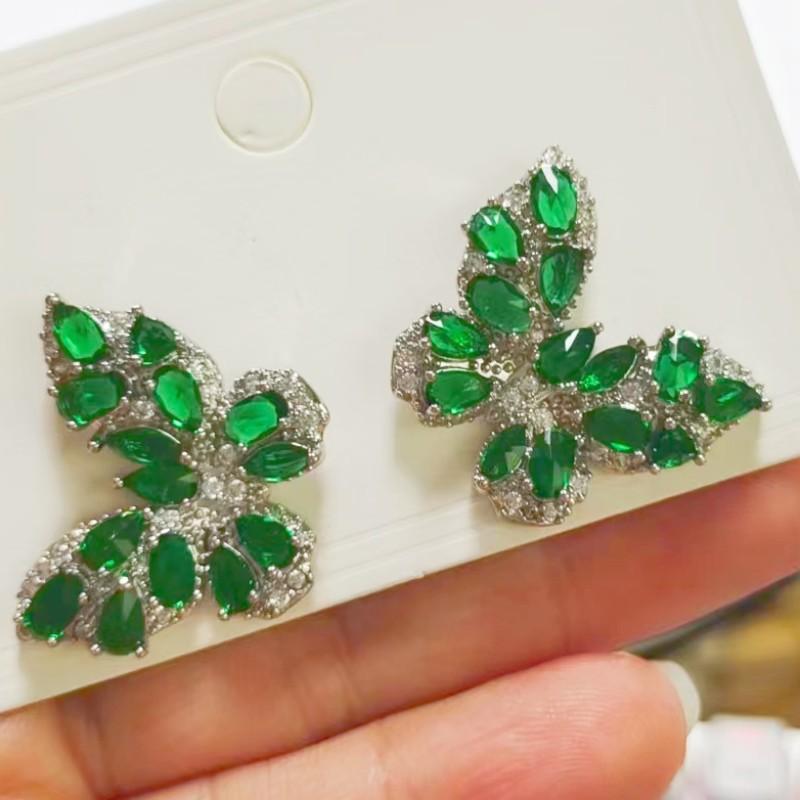 Trendy Temperament Color Starlight Butterfly Crystal Zircon Stainless Steel Stud Earrings for Women Korea Exquisite Zircon Gift медный/зелёный