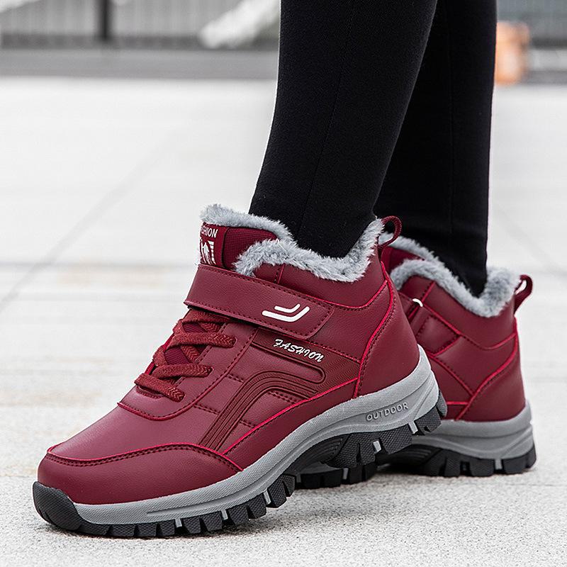 Autumn & Winter Large Size Non-Slip Walking Shoes for Middle-Aged & Elderly - Trendy, Warm, and Casual
