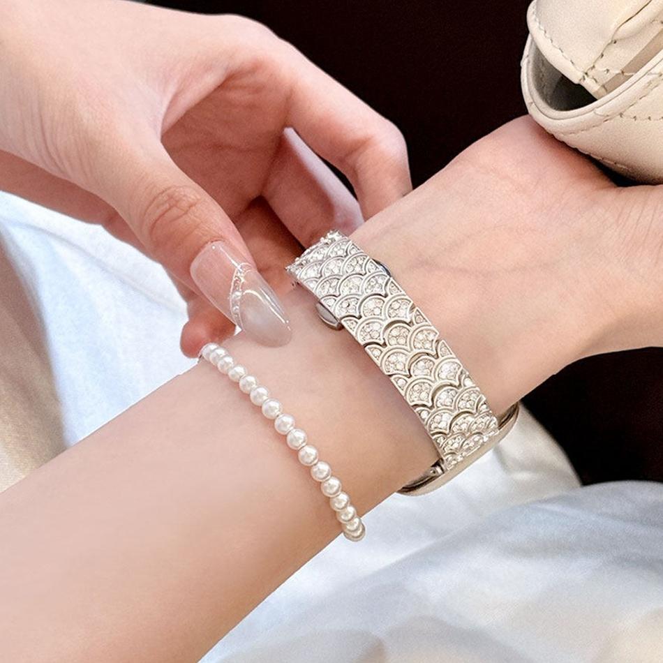 

Luxury Mermaid Fish Scales Bracelet For Apple Watch Band S11/10/9/8/7/6/5/SE/Ultra iWatch Metal Strap 49/46/45/44/42/41/40/38mm 42 44 45 46 49MM