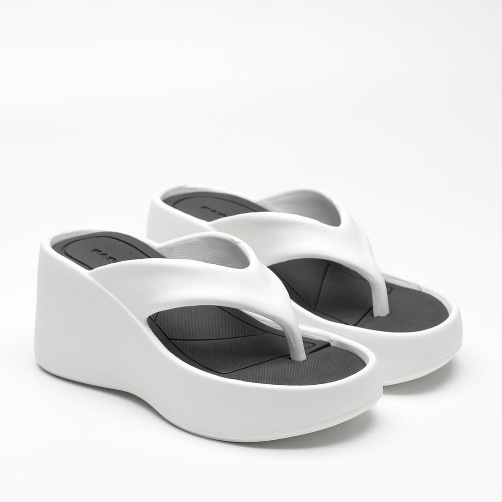 Ultra Høye Hæler 8CM Tøfler Dame Flip Flops Sommer Sklisikker og Lukthemmende EVA for Utendørsbruk Innendørs og Hjemmemote Allsidige Sandaler