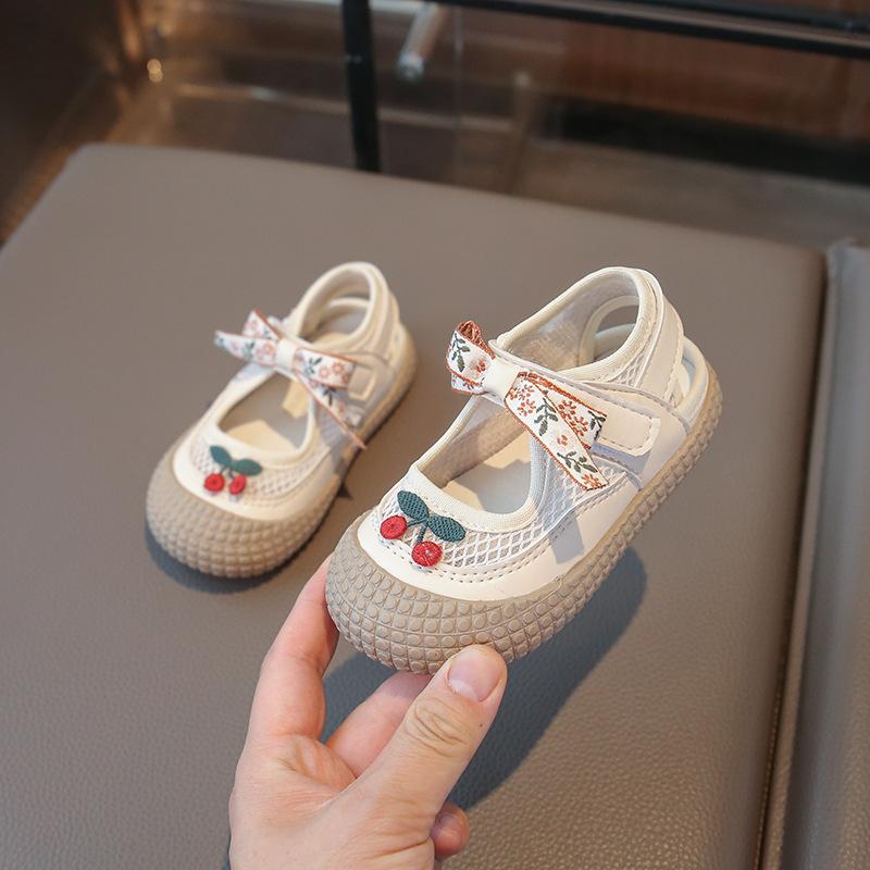 

Kids Cherry Embroidery Bow Decor Breathable Mesh Sandals 21