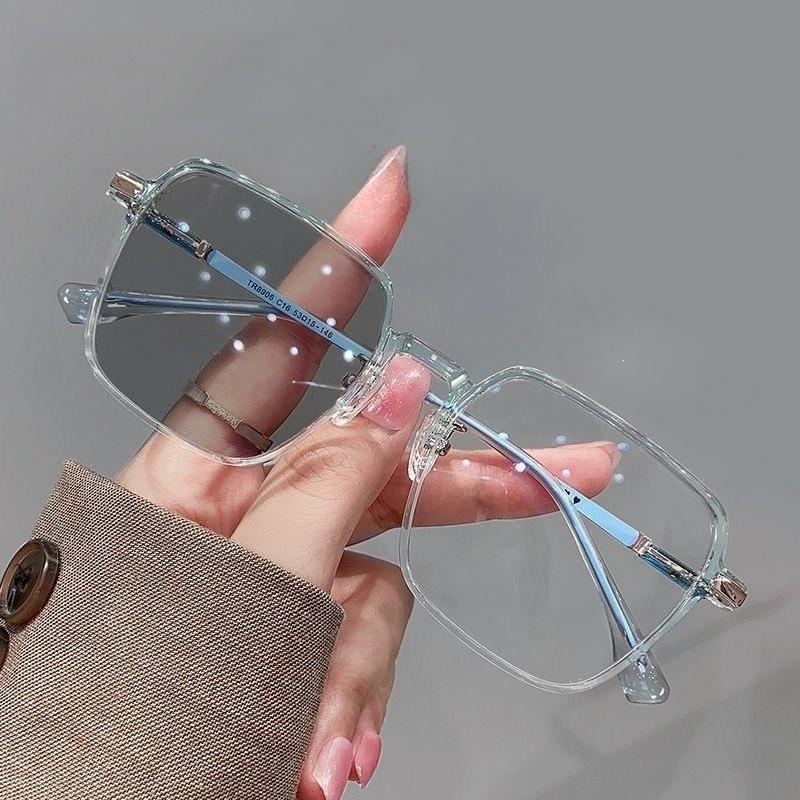 Trendy Fashionable Reading Glasses Women Anti Blue Light Eyewear High-definition Unisex Transparent Frame Eyeglasses