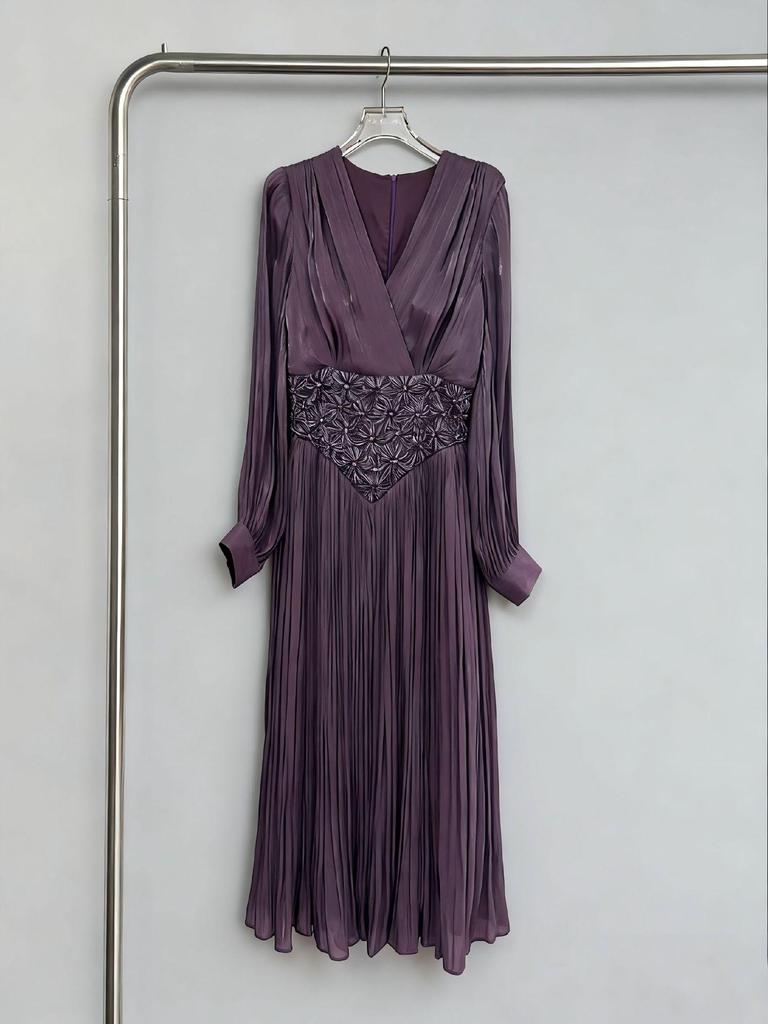 Robe longue plissée en gaze patchwork sexy col en V européenne et américaine 2026