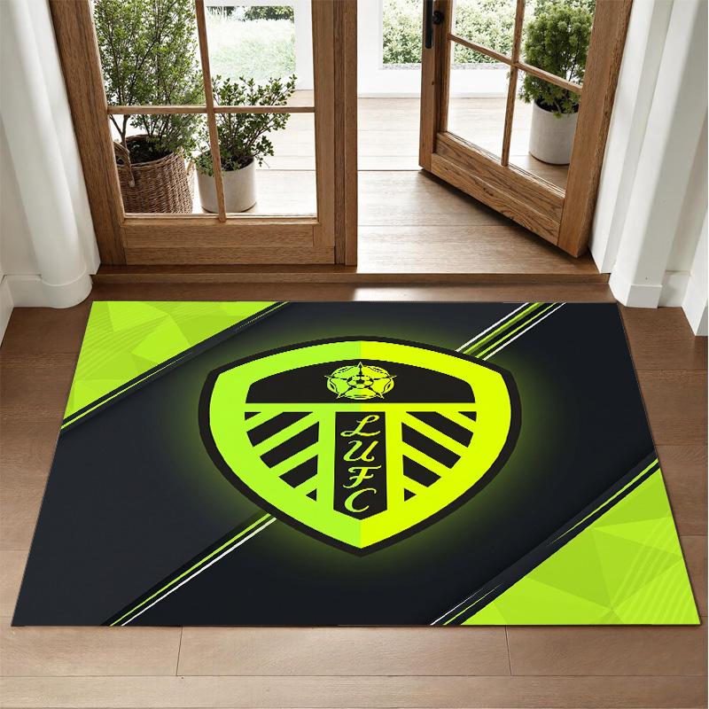 Leeds United Design Crystal Velvet Rug Soft Decorative Mat for Bedroom Entrance