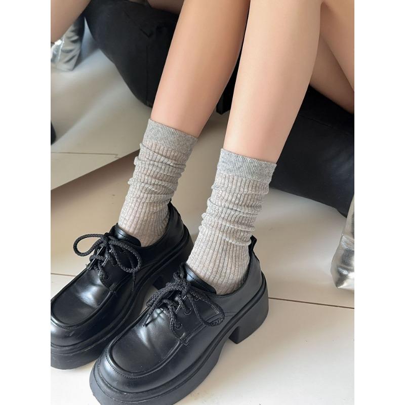 Boneless Vertical Striped Black and White Mid-calf Socks, Anti-pilling and Breathable Couple's Trendy Socks