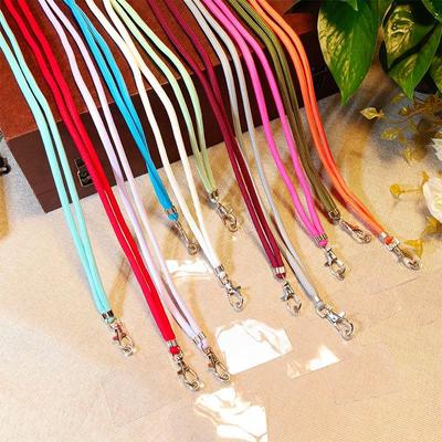 Verstellbares und langlebiges Anti-Verlust-Handy-Lanyard - Crossbody, zum Umhängen und einziehbare Handgelenkschlaufe