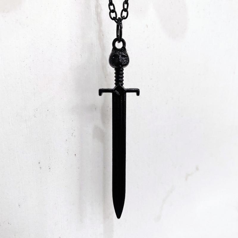 Kreuz Außenhandel Schwarzes Schwert Gotischer Halskettenanhänger