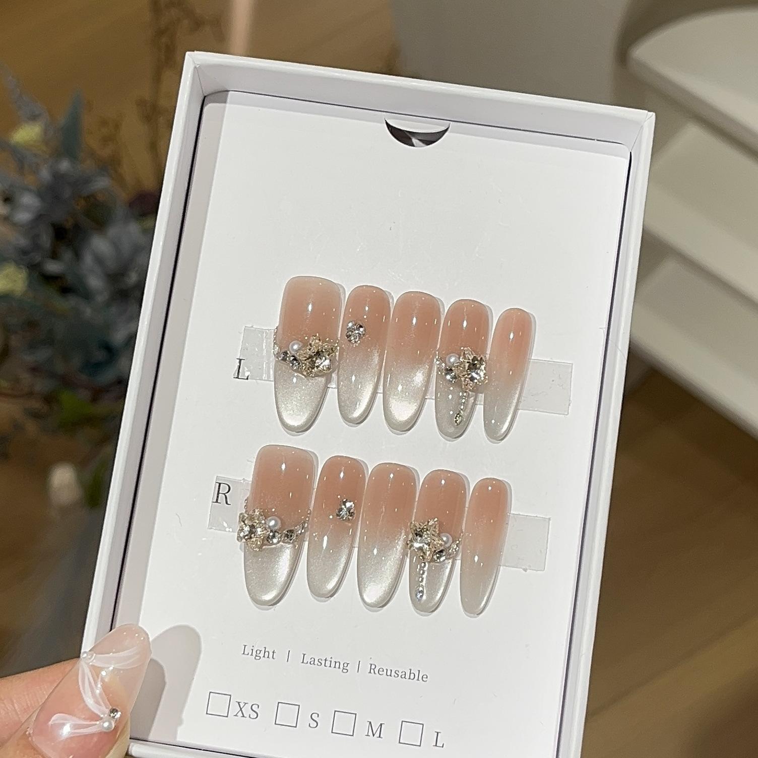 

Чистый и Холодный, Легкая Роскошь Ледяной Блеск Мигающий Градиент Боковой Свет Кошачий Глаз Шампань Золото K9 Дрил Носить Броню L