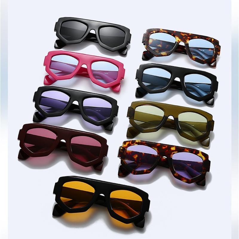 Nuovi Occhiali da Sole Poligonali UV400 alla Moda con Montatura Larga e Lenti Piatte per Uomo Donna Occhiali alla Moda Resistenti ai Raggi UV