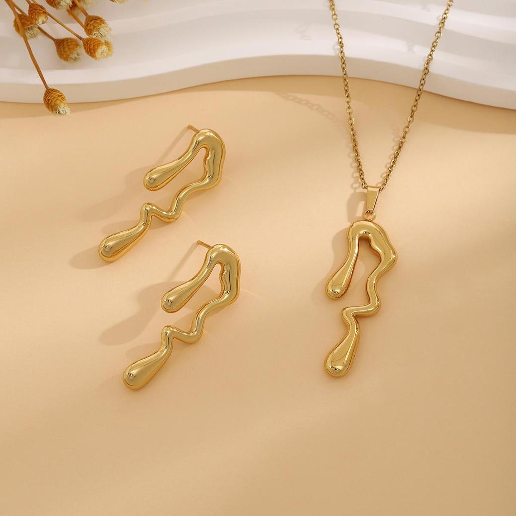 Exquisite Irregular Geometric Leaf Texture Jewelry Set: Love Earrings & Necklace