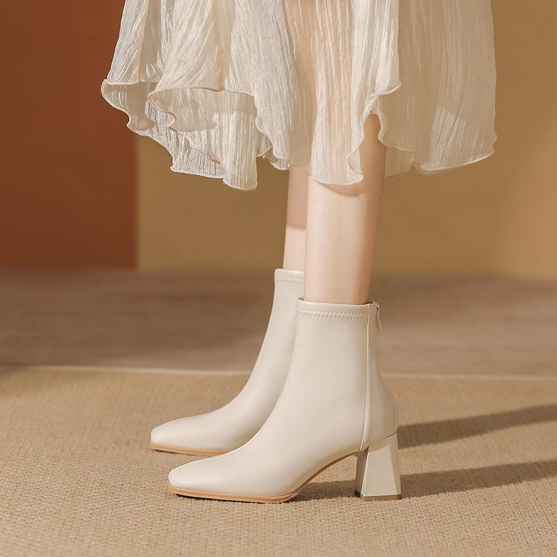 Skinny boots women's head black Martin boots autumn and winter short boots children's velvet white thick heel high heel short boots women