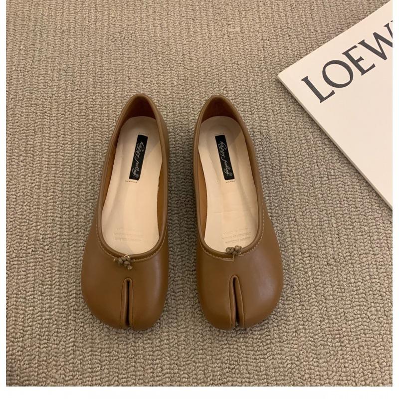 2025 nouveau printemps et été Chaussures Doudou chaussures pour femmes chaussures à bout carré pieds de porc orteils chaussures paresseuses chaussures fer à cheval plates chaussures simples chaussures d'automne