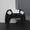 PlayVital Controller PS5 Ergonomico Morbido Silicone Design Diviso per Presa Include Tappi per Stick Analogici per PS5 Compatibile con Dock di Ricarica