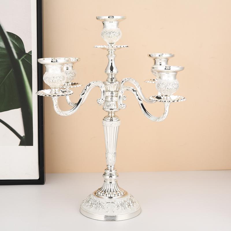 Europäischer dreiköpfiger Luxus-Kerzenständer für romantische Kerzenlicht-Dinner