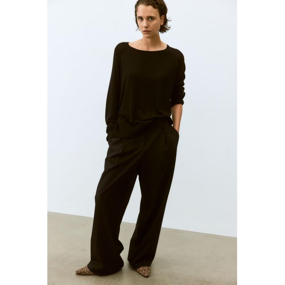 

HM Тонкий вязаный свитер черного цвета