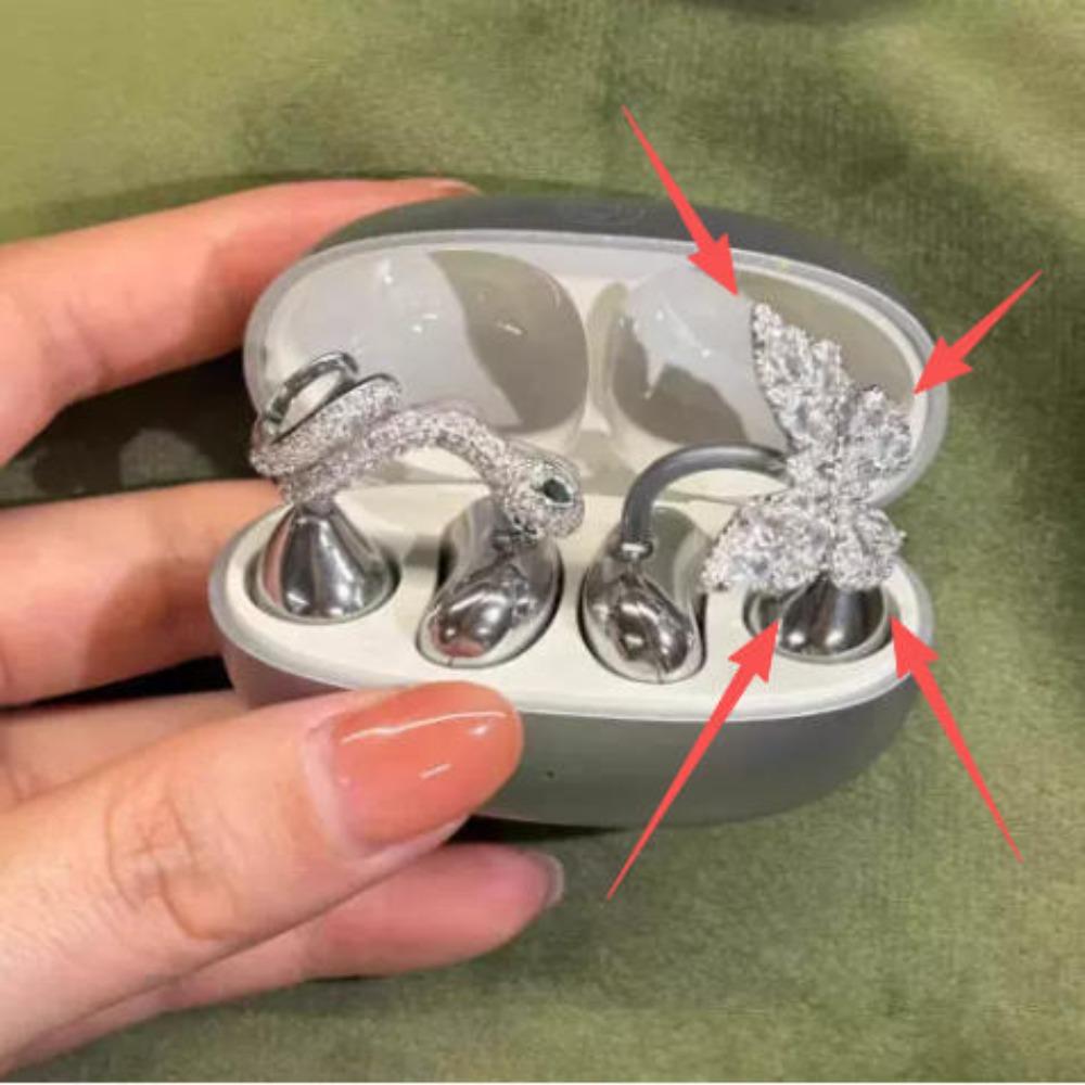 Cute Sparkling Diamond Cherry Blossom Bluetooth Earphone Case Decoration, Fashion Rhinestone Flower Earphone Accessory for Women, 1PC