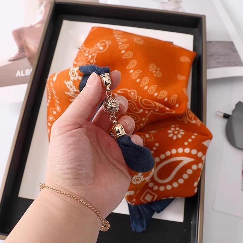 1Pc Magnetic Closure Versatile Neck Scarf Elegant Painted Pattern Luxury Silk Scarf Gift Necklace Cloth Accessories