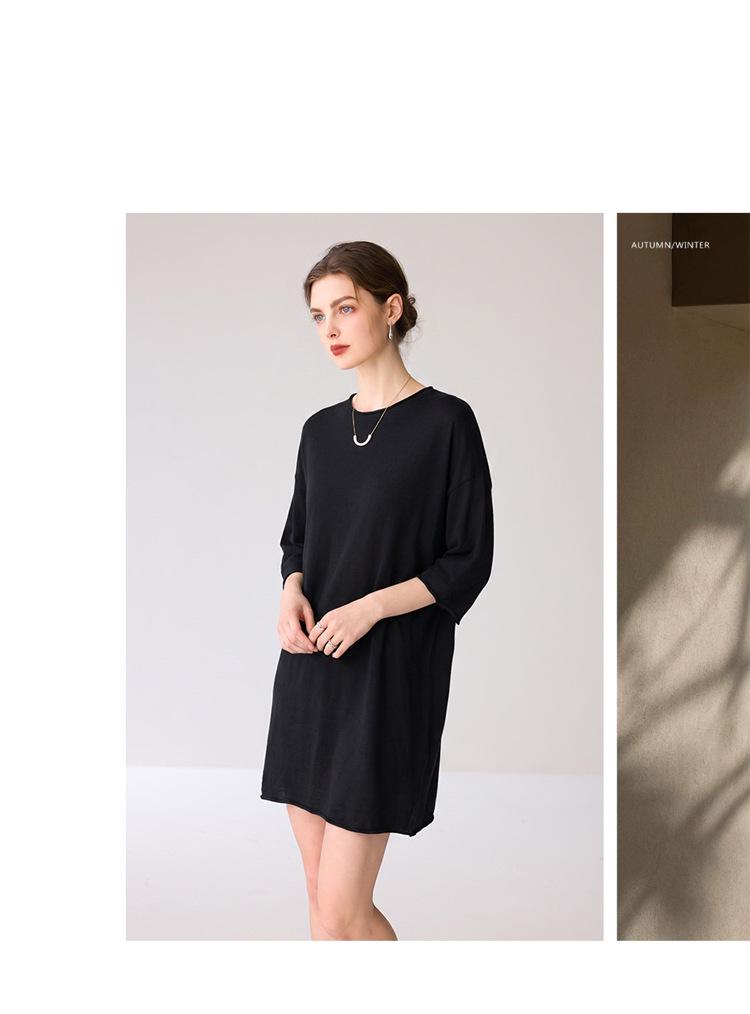 Women's Relaxed Fit Knitted Sweater with Rolled Hem, Five-Point Sleeves, and Round Neck, Made from Fine-Spun Yangzi Yarn.