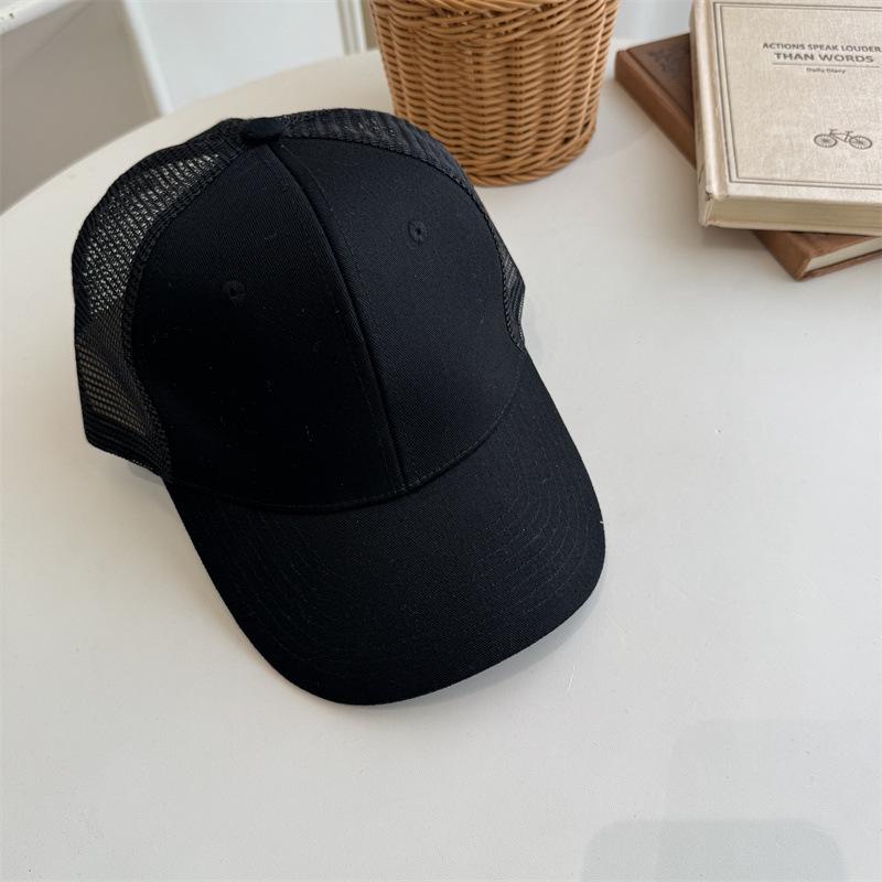 New Summer Hardtop Sunshade Baseball Cap for Men, Trendy Pure Black Casual Mesh Hat, Slightly Curved Along the Light Board, Travel Hat for Women