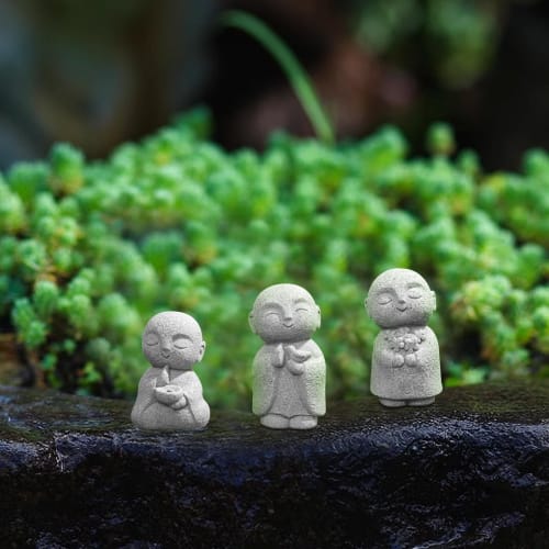 Veenkeny Jizo Figurine, Cute Jizo, Soothing Buddhist Statue, Amulet, Zen, Palm-Sized, Guardian Deity, Granite, Guardian Deity, Favors, Monks, Auspicio