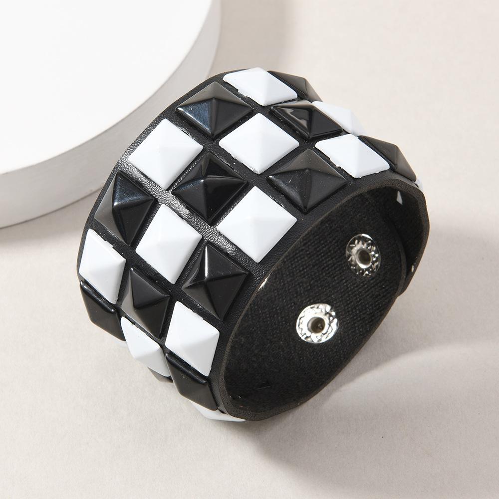 Punk Hip-Hop Rhinestone Bracelet Retro Western Wasteland Hottie Leather Snap Bracelet for Women Jewelry HUANZHI New