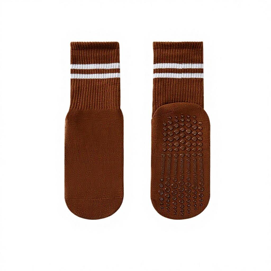 Women's Custom Embroidered Logo Pilates Reformer Socks Knitted Yoga Socks Grip for Autumn Season Crew High Logos Cuff Bottom