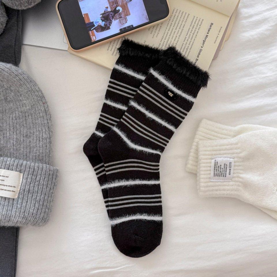 Mink Fleece Splicing Striped Plush Egg Buttons Trendy Socks Thickened And Warm College Style Pile Socks Cotton