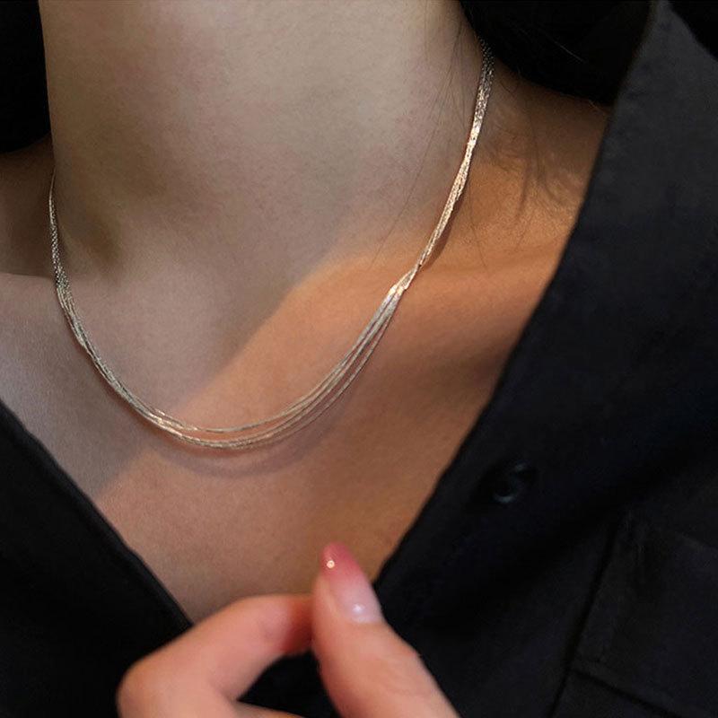 Superfunkelnde Neun Himmelsfluss Sternenlicht Wasserfall Halskette für Damen Inns Mehrlagige Einfache und Schöne Kragenkette