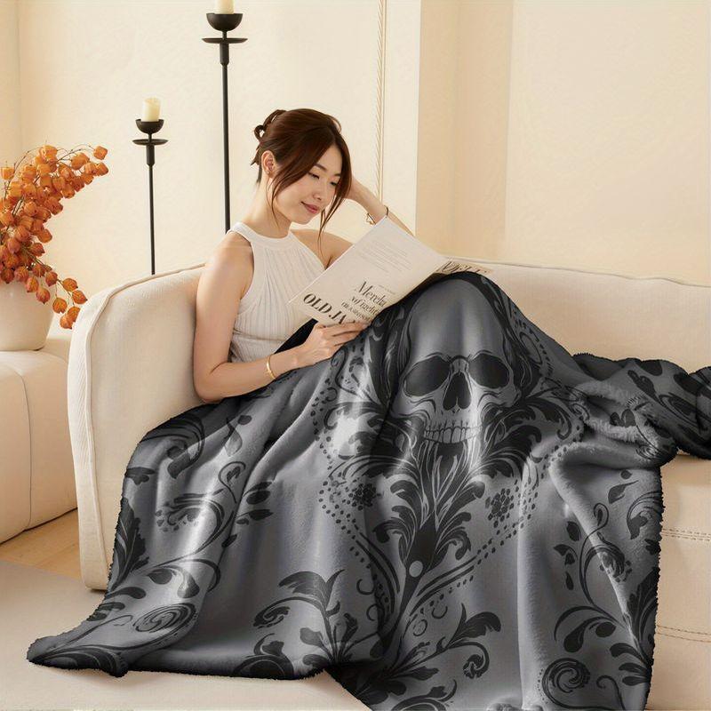 VIKAMA Gothic Barock Totenkopf Überwurf Dunkler Blumendruck Flanell Decke Weich Warm Sofa Bett Überwurf Halloween Heimdeko Geschenk