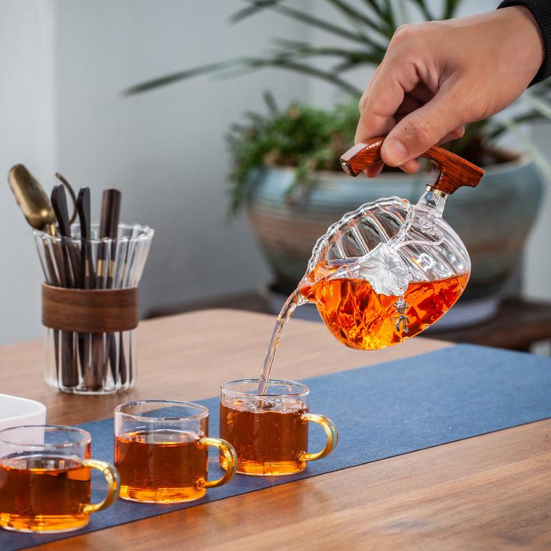 Creative Horse Teapot Full Automatic Glass Teapot Infuser Magnetic Water Diversion Heat-resistant Kungfu Tea Drinking Tea Set