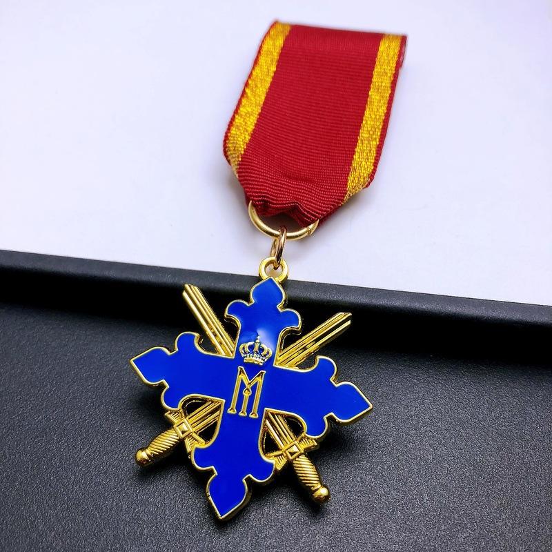 Romanian Bravery Medal, Blue Cross Badge, Foreign Commemorative Medal, Metal Badge, Pendant, Badge, Christmas gift, Stocking stuffers