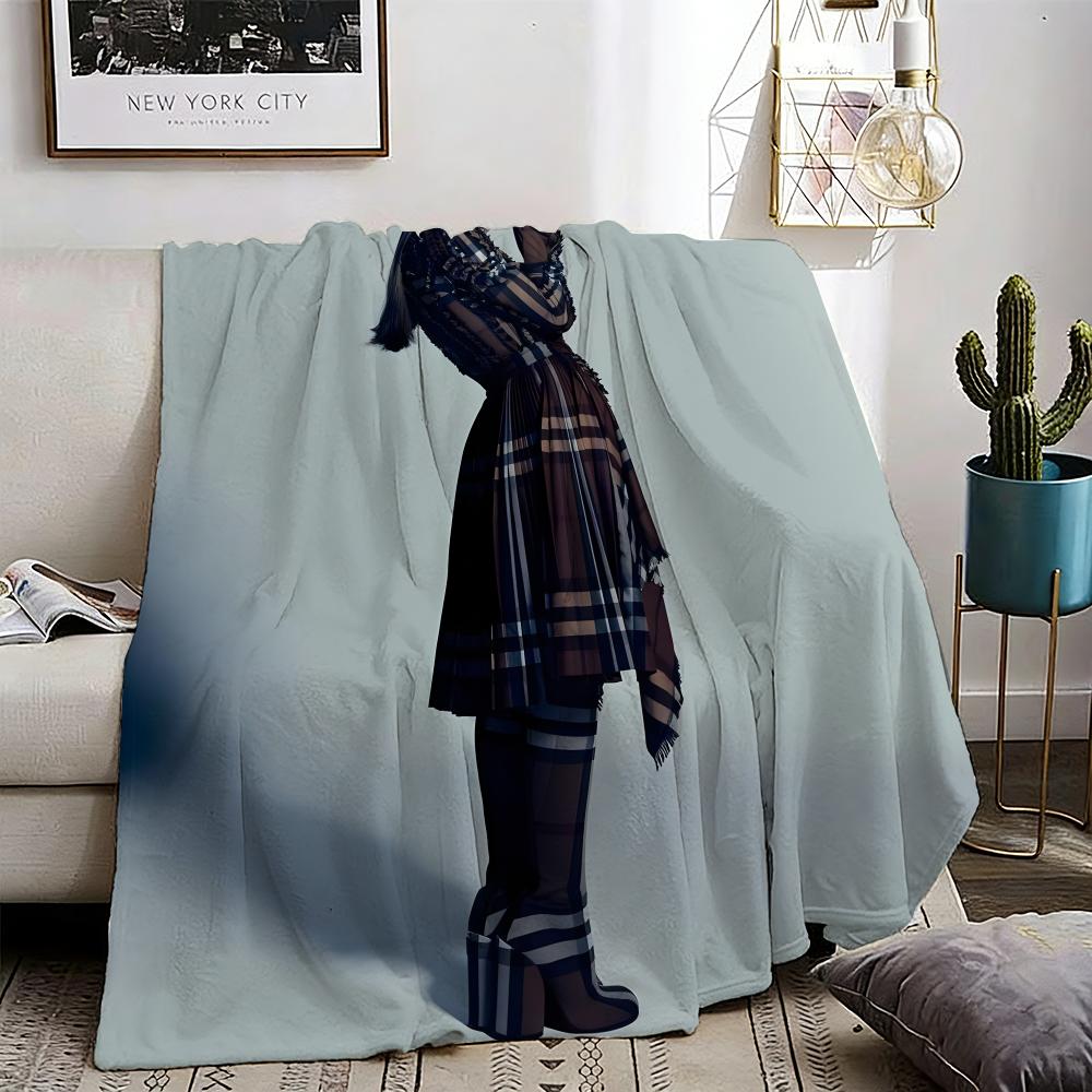 Singer Ethel Cain Music Album Throw Lightweight 240g Flannel Blanket Soft Skin-friendly for Summer Cooling 75X95CM