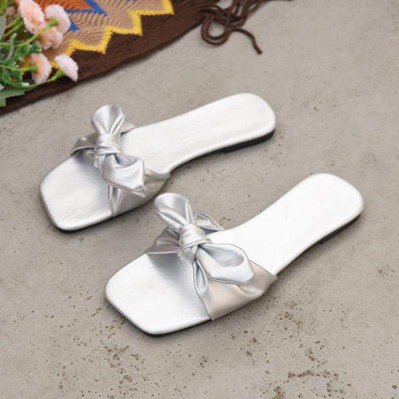 

Модные летние шлепанцы 2025 для женщин Новые плиссированные корейские шлепанцы Женские сандалии Зеленые туфли-слипоны 43 серебряный