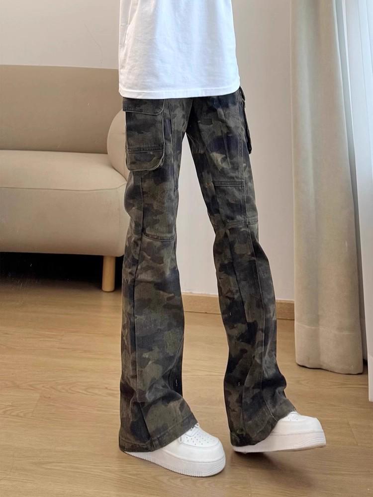 Men's Winter Slim Fit Camouflage Cargo Bootcut Jeans with Straight Leg and Velvet Lining.