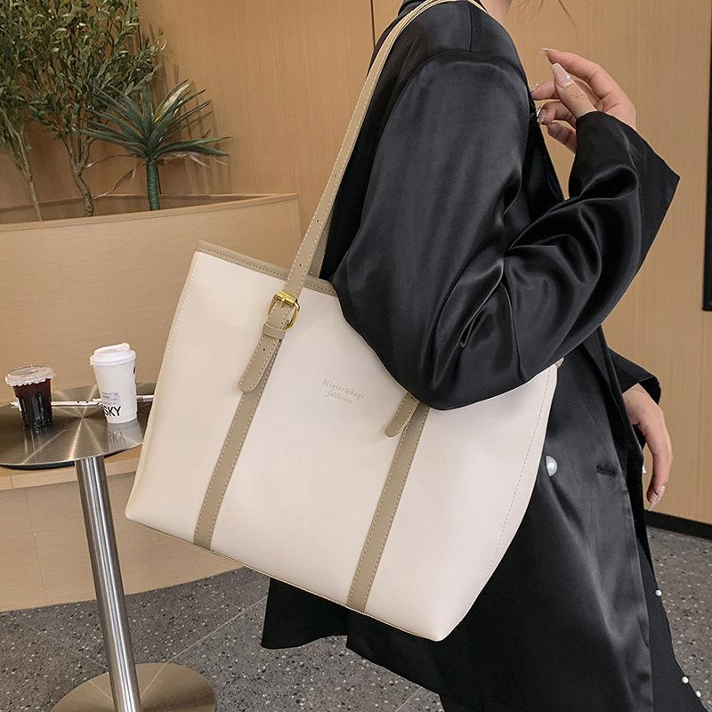 Contrasting color retro large-capacity bag women's autumn and winter new trendy tote bag student leisure commuter bag
