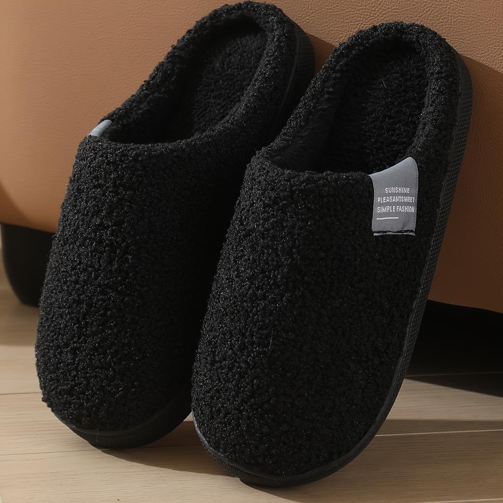 Schwarze flauschige Slipper - Stilvoll, bequem, rutschfest, flach mit Obermaterial aus weichem Stoff und TPR-Sohle, Tragen, Ganzjahresslipper|Gemütliche Slipper