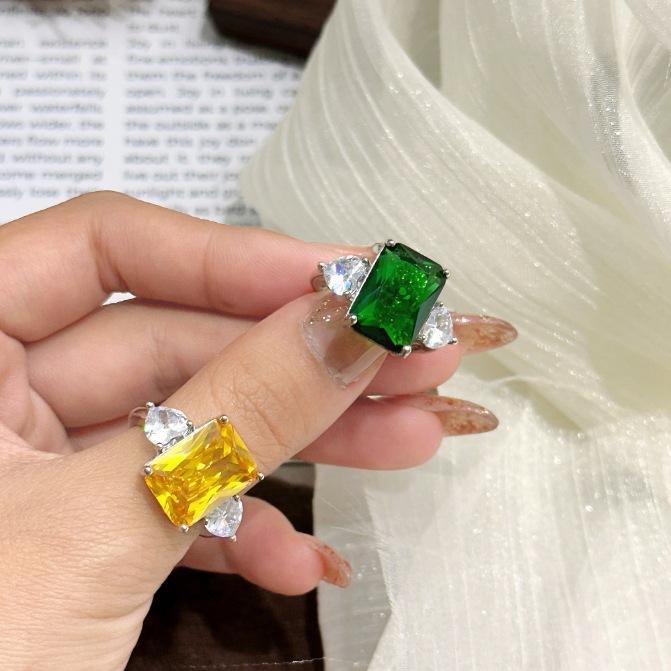 Hot Selling Seiko Heart Edge Diamond Square Zirconium Color Treasure Ring Luxury High Carbon Diamond Ring