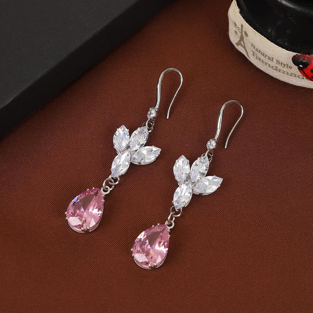 Elegante Set Collana e Orecchini a Goccia d'Acqua con Zirconia Cubica - Stile Classico Heavy Industry.