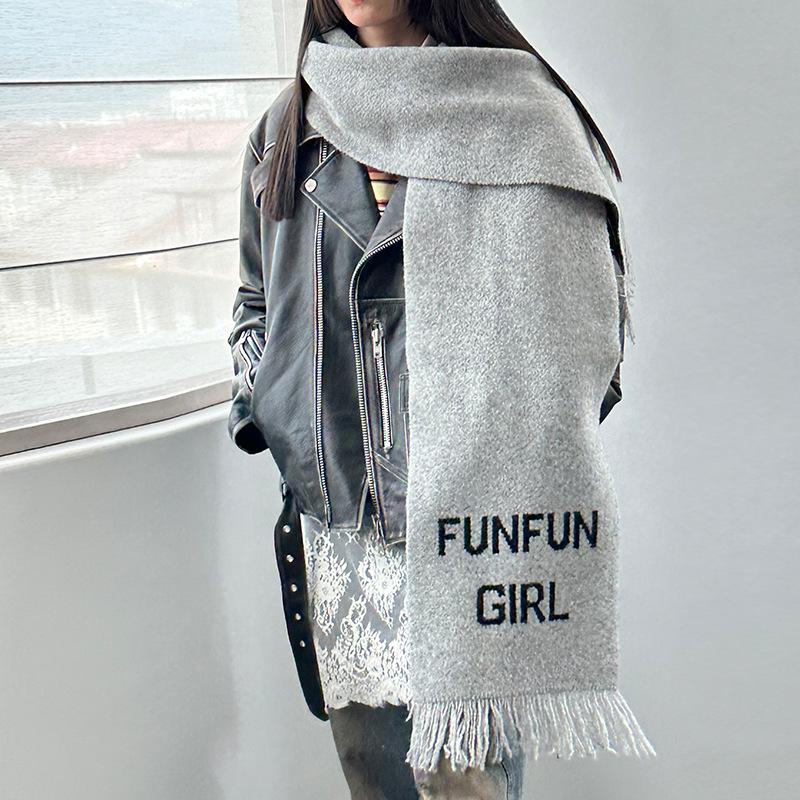 Celebrity-Inspired Women's Autumn & Winter Jacquard Wool Scarf with Tassels