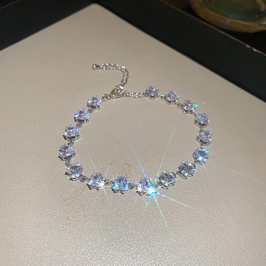 Europe and the United States Hot-selling Color Oval Love Zircon Bracelet Light Luxury Bracelet Personalized Jewelry Women