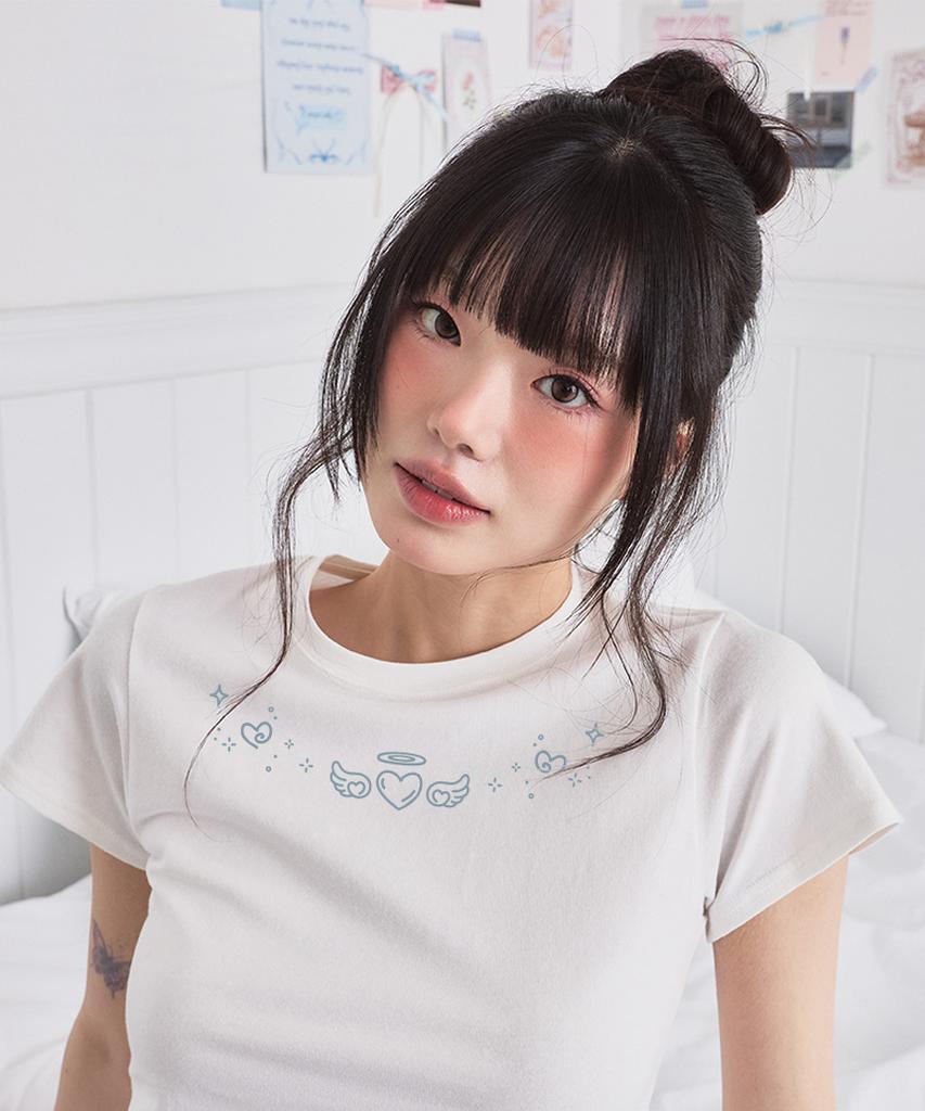 PAGESIISII Twinkle Angel Heart Print Slim Fit Short Sleeve T-Shirt Ivory