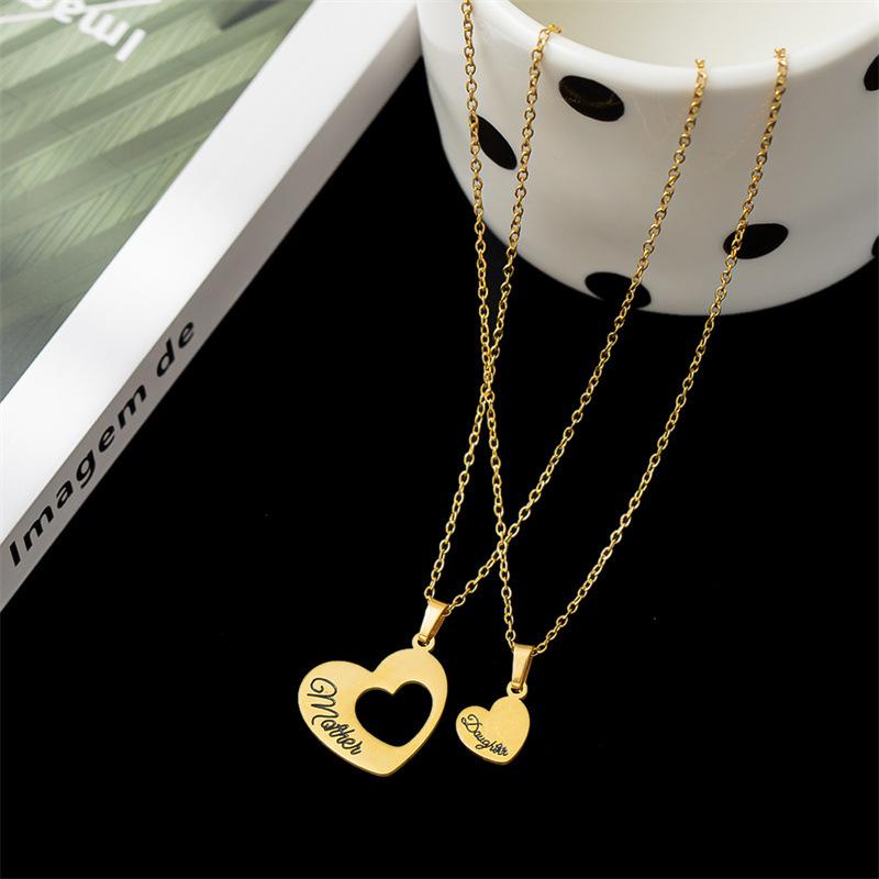 2pcs/Set Mother Daughter Heart Necklace Stainless Steel Splicing Engraved Letter Love Necklaces for Women Girls Mom Jewelry Gift