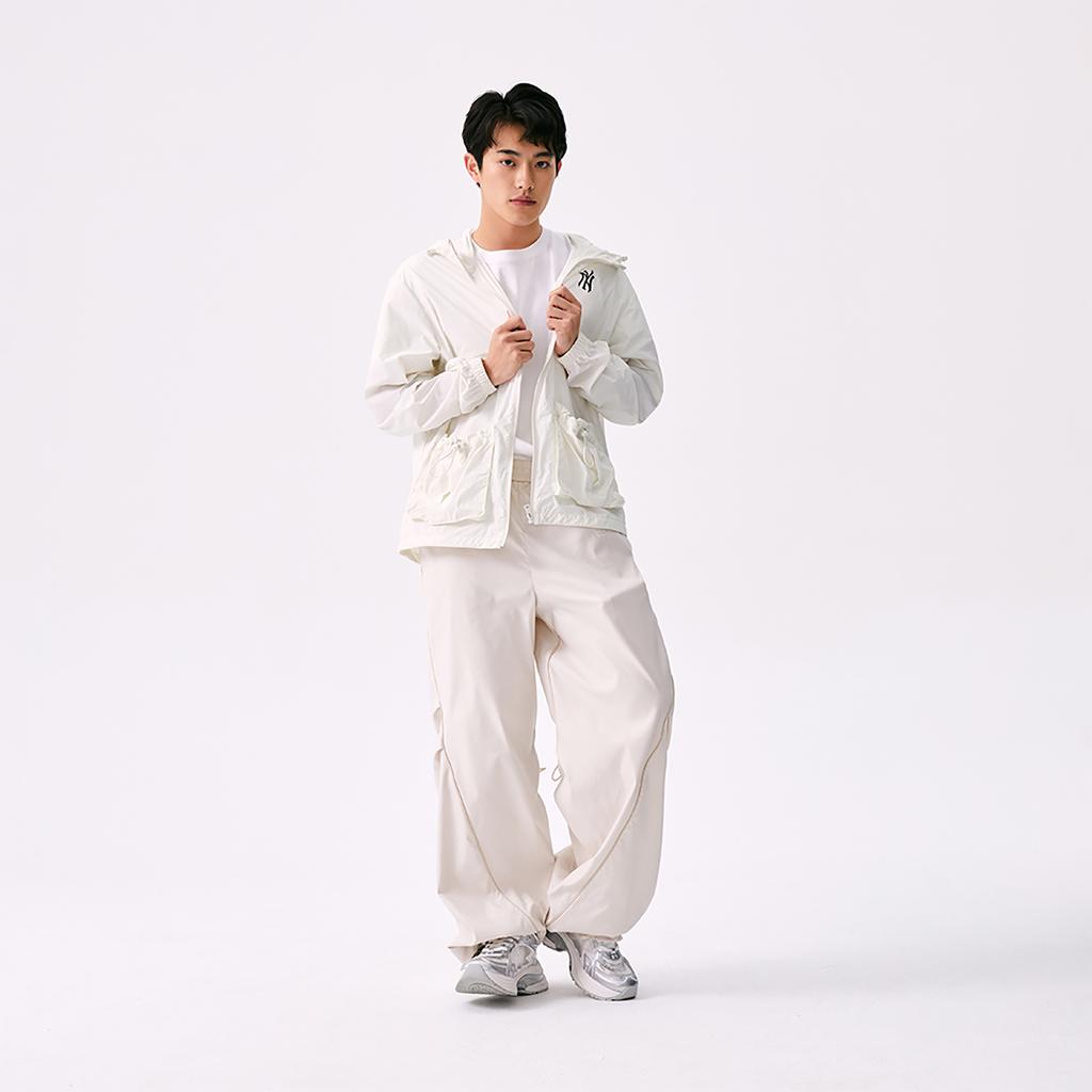 New MLB New York Yankees Basic Collection SS25 Windproof Jacket Unisex Ivory 3AWJB0453-50IVS