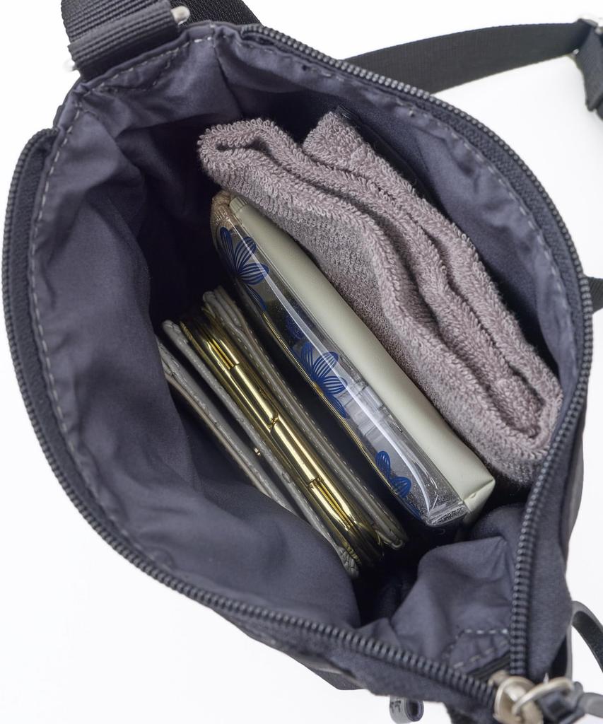 Naturally Easy Shoulder Bag, Water-Repellent